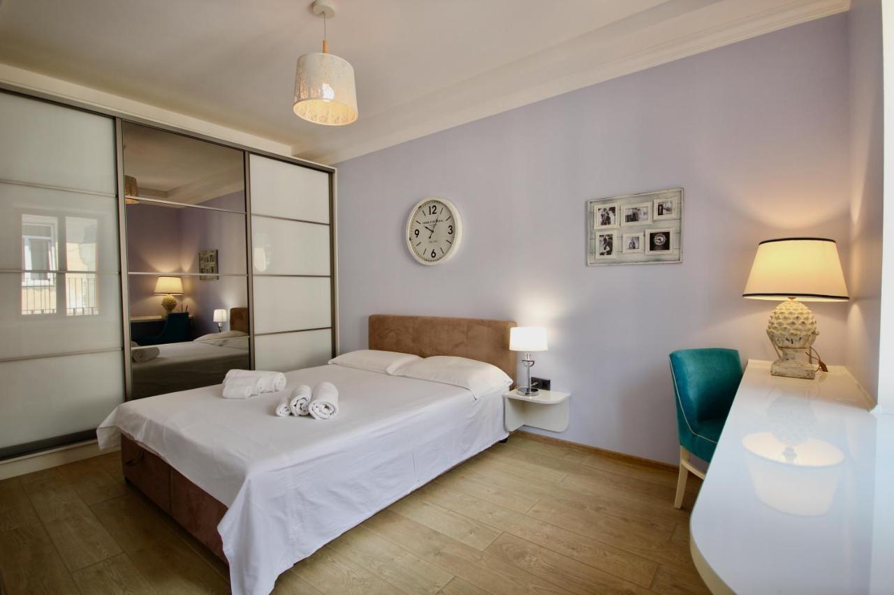 Romantic Lux Vivaldi Suite Svobode Avenue 39 Lviv Exterior foto